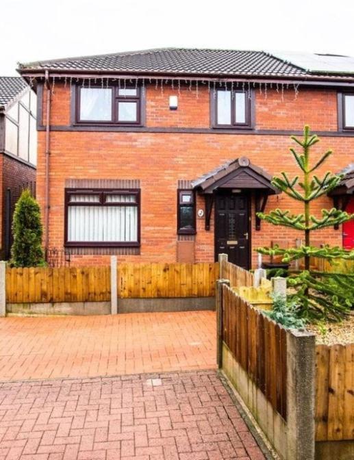 Brigstock Holidays House Manchester Buitenkant foto